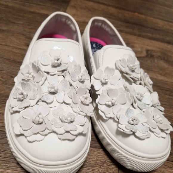 Sneakers - Picture 4 of 7